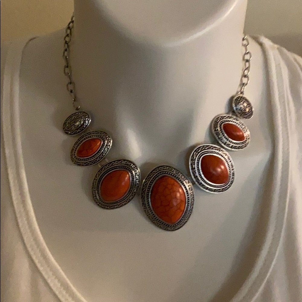 Orange cracklings stone necklace